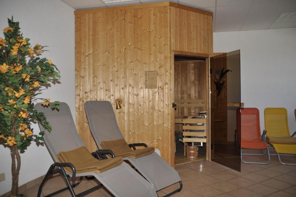 Rennsteighotel Herrnberger Hof Neuhaus am Rennweg Exterior photo